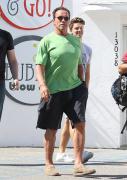 Arnold+Schwarzenegger+Son+Lunch+Brentwood+ALuEe6KEKJwl.jpg