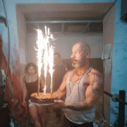 39358398_298178984099720_8433790287154774016_n.gif