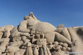 1234973143_sand_castles_3.jpg