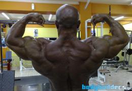 michael_kefalianos_1_week_out_2011_olympia.jpg