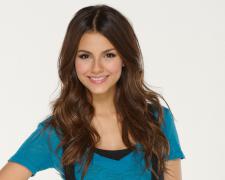 victoria-justice-1280x1024-24.jpg
