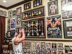 jay_cutler_office_interview_061.jpg
