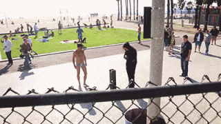 1410787652_ad1bee82fd396f8b25d02343fa0.gif