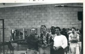Arnold-at-Gold's.jpg