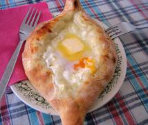 Adjaruli_Khachapuri.jpg