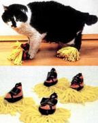 cat_duster_slippers.jpg