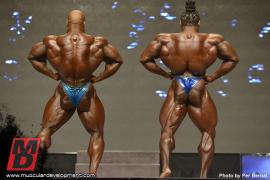 Phil-Heath-Kai-Greene-big-lats.jpg