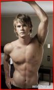 Chris_Hemsworth_02.jpg