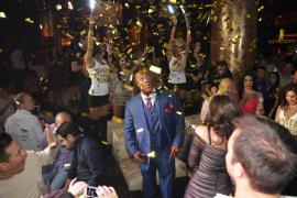 A4t9_WyCYAArO3g.jpg large.jpg