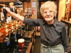 happy-list-Dolly-Saville.jpg