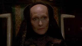 dune_lady_1050_591_81_s_c1.jpg