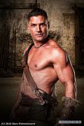 kinogallery.com_Spartacus_Blood_and_Sand_shot_11.jpg
