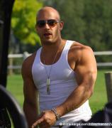 Vin_vin_diesel_2177834_451_517.jpg