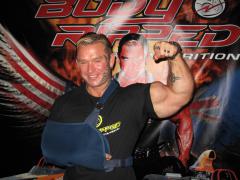 Lee flexing his good arm..jpg