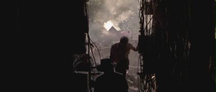 Lara.Croft.Tomb.Raider.2001.BDRip.Xvid.AC3.-HELLYWOOD(063481)14-30-37.JPG