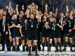 richie-mccaw-raises-trophy-new-zealand-v-australia-rugby-world-cup-final-2015.jpg