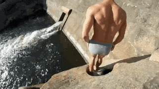 1480073418141770225.gif