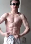 рихад в белом поза орла.jpg