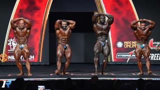 Wildes Finale in Vegas mit Überraschungen - YouTube - 9_44.jpg