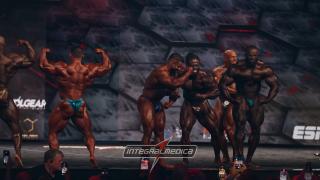 FINAIS OPEN MR.OLYMPIA 2025!! _ _confrontos em 4k_ - YouTube - 29_24.jpg