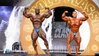 EPIC POSING BATTLE BETWEEN DEREK AND SAMSON DAUDA ARNOLD CLASSIC 2025 ???? - YouTube - 0_29.jpg