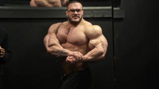 Offseason PUSH DAY _ Chest Delts Triceps _ Nick Walker - YouTube - 39_19.jpg