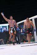 09_overeem_thompson_08_800.jpg