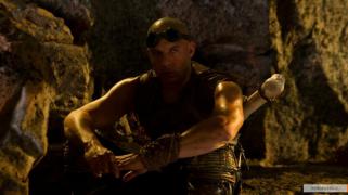 kinopoisk.ru-Riddick-1829135.jpg