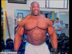 ronniecoleman1832.jpg