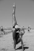 15-advanced-yoga-poses-that-will-blow-your-mind-Backbend-Splits1.jpg