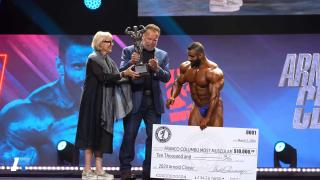 Hadi Choopan Most Muscular Award _ ARNOLD CLASSIC 2024 - YouTube - 3_53.jpg