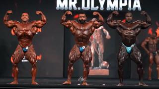 2022 Olympia Open Bodybuilding Comparisons - YouTube - 0_14.jpg