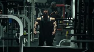 Chest, Delts & Arms — Off-Season Gains & Staying Locked In _ Nick Walker - YouTube - 0_17.jpg